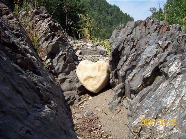 Coeur de pierre, rivière Assemetquagan, vallée de la Matapédia